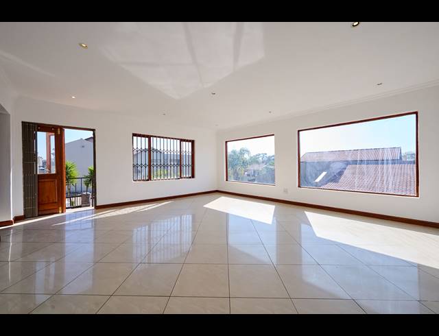 5 BEDROOM HOUSE FOR SALE IN BARBEQUE DOWNS